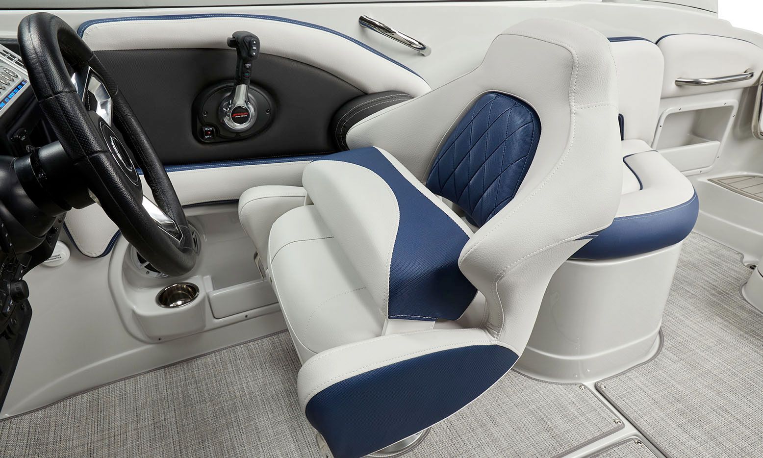 2022 Crownline 260 XSS