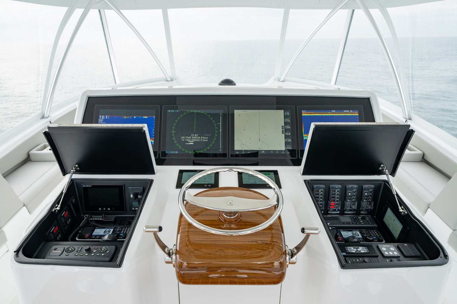 2023 Viking Yachts 82 Convertable