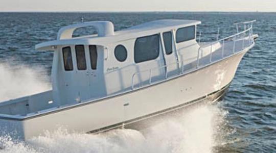 2022 Henriques Yachts 42 Charter