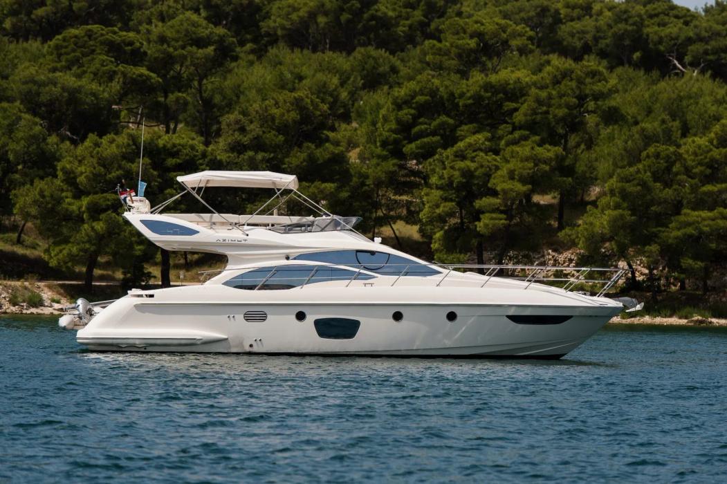 2010 Azimut Yachts 47 Fly