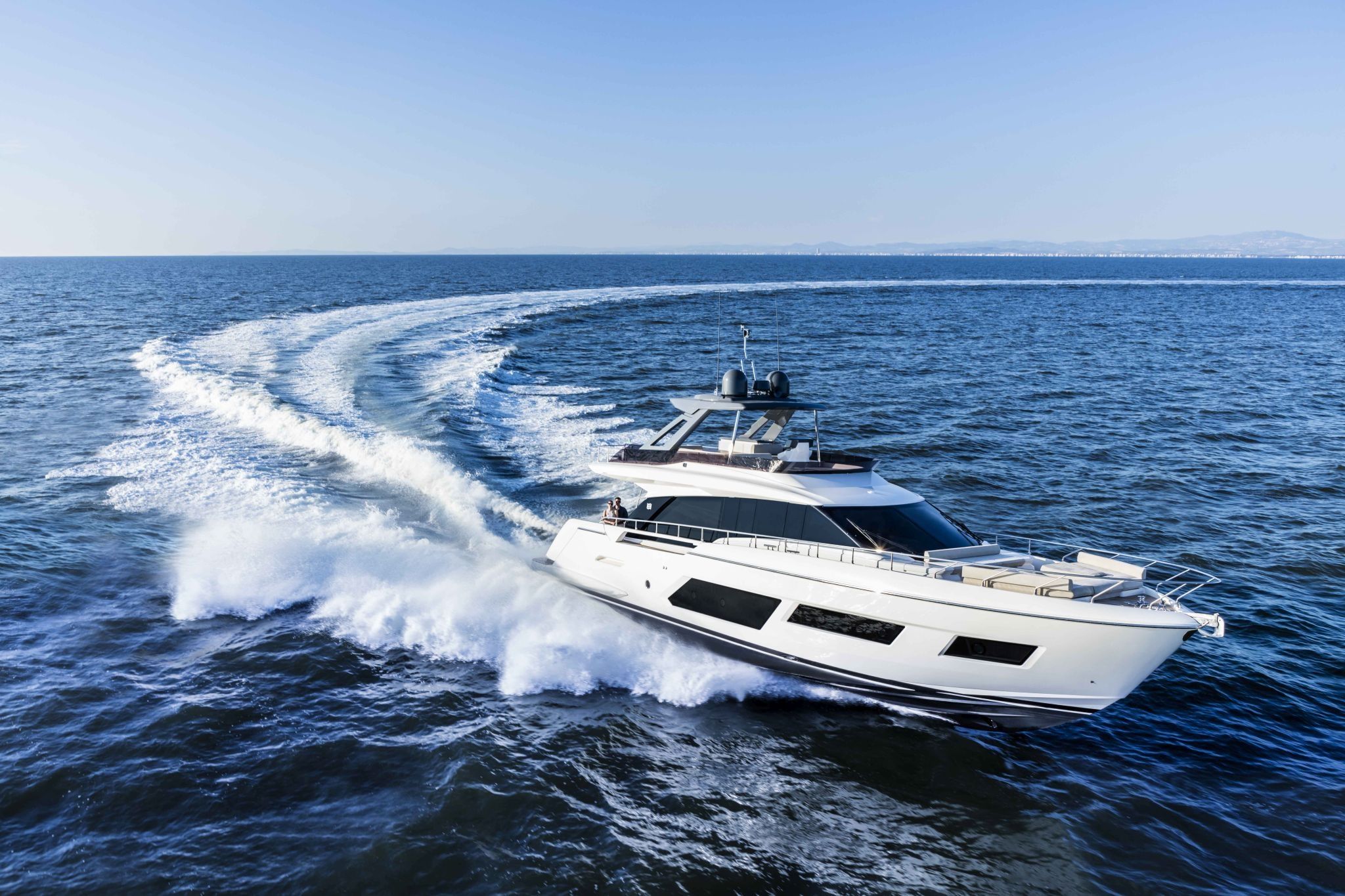 2022 Ferretti Yachts 670