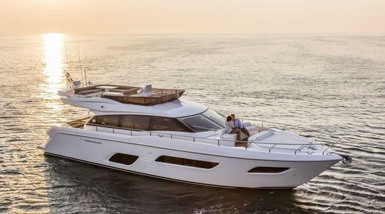 2022 Ferretti Yachts 550