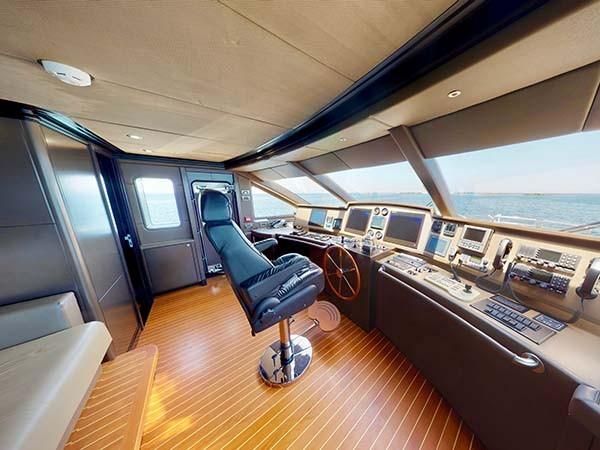2012 Gulf Craft Majesty 125