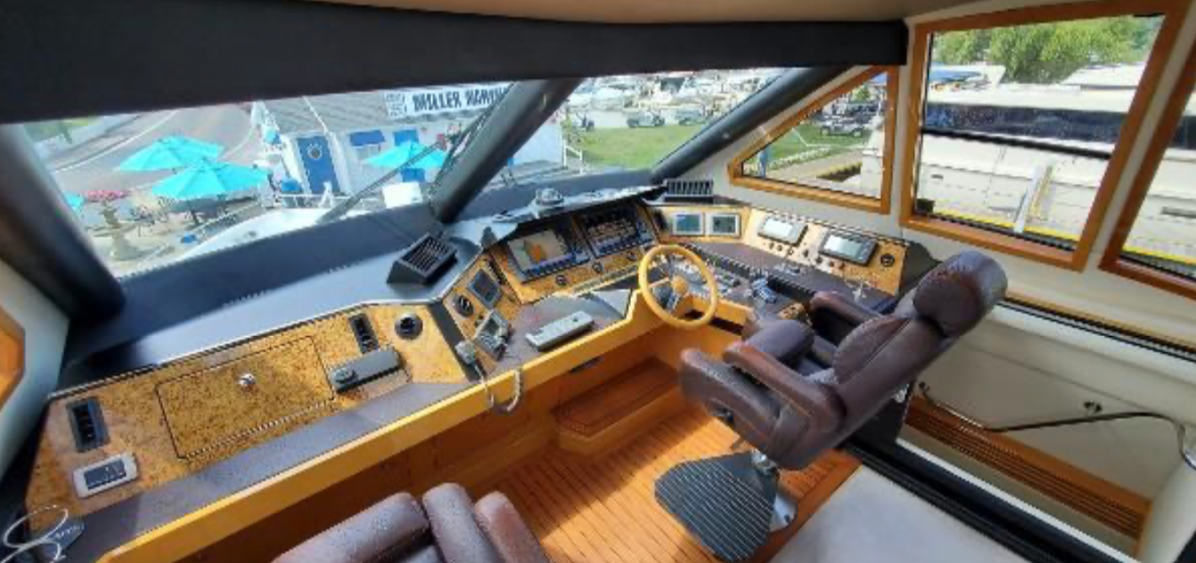 2009 Marquis Yachts Tri-Deck