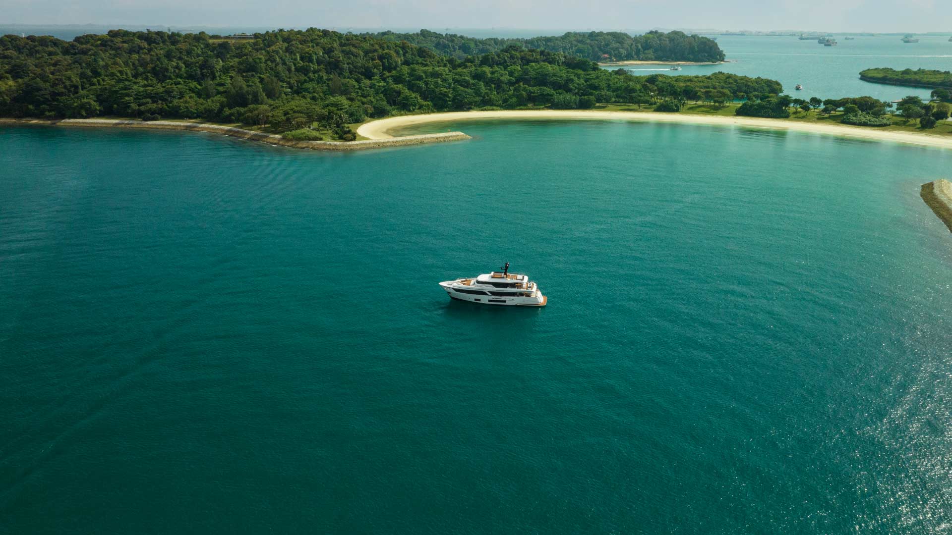 2020 Custom Line Navetta 30