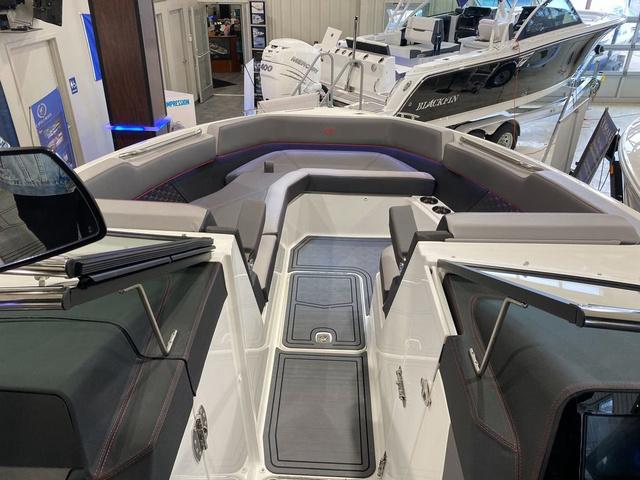 2022 Cobalt Boats R Series R8 SURF