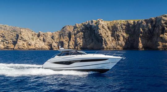 2017 Princess Yachts V40