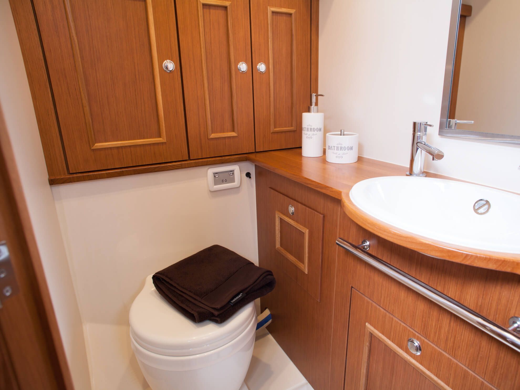 2019 Moody Yachts Aft Cockpit 45