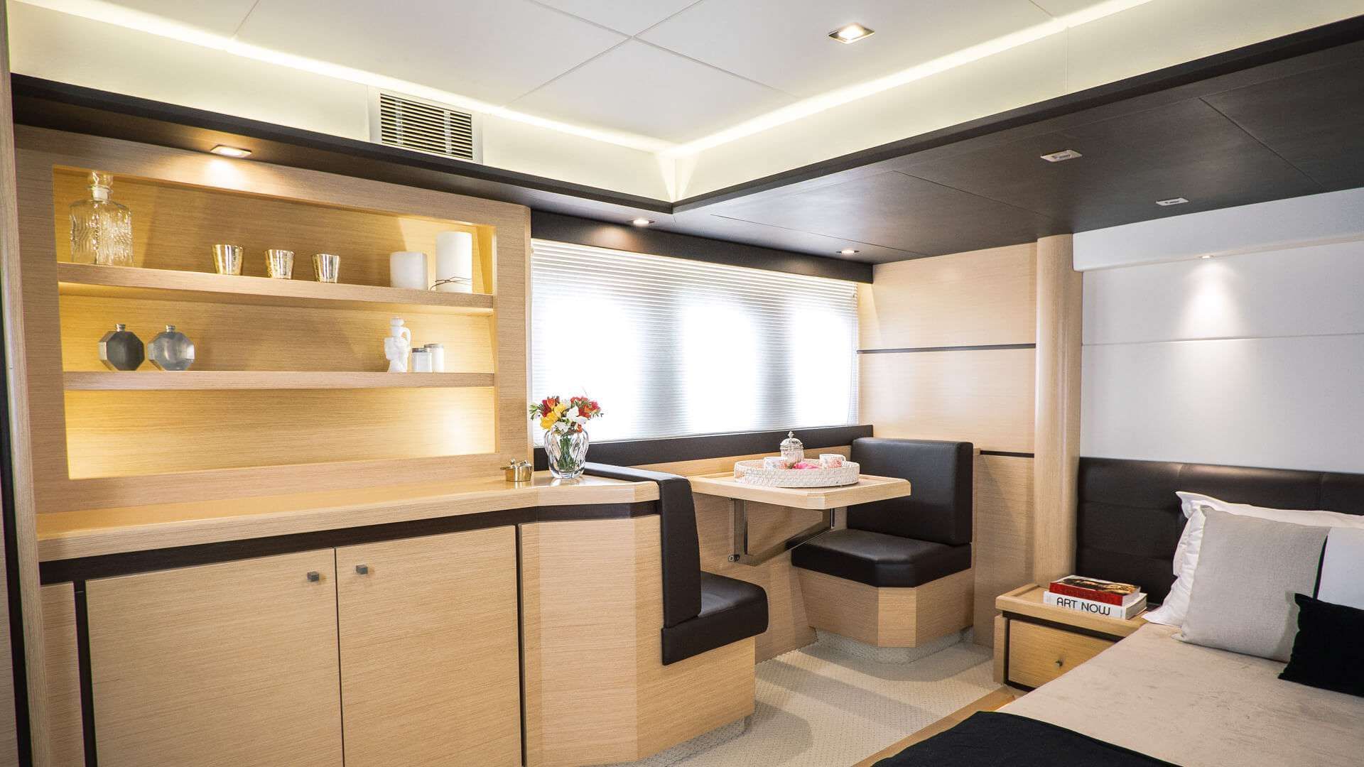 2006 Birchwood 620 Flybridge