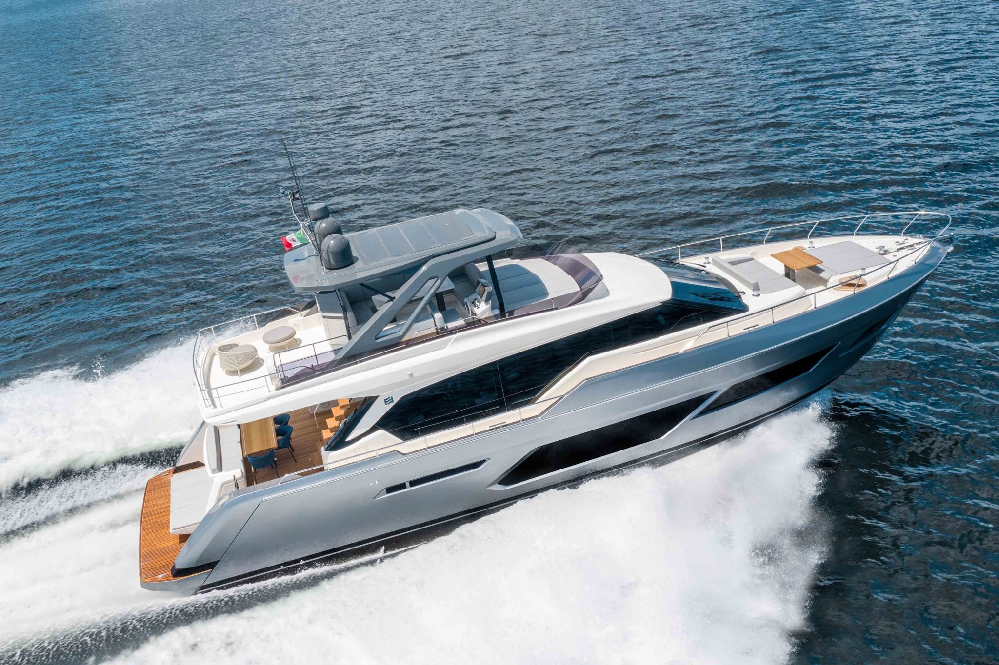 2022 Ferretti Yachts 720