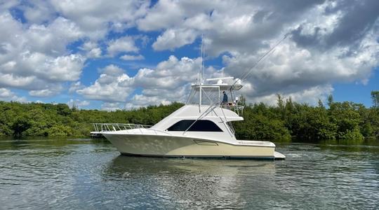 2007 Cabo Yachts 40 Flybridge