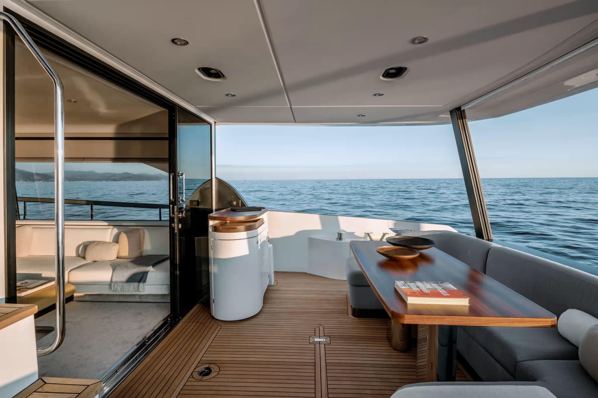 2021 Azimut Yachts 68 Fly