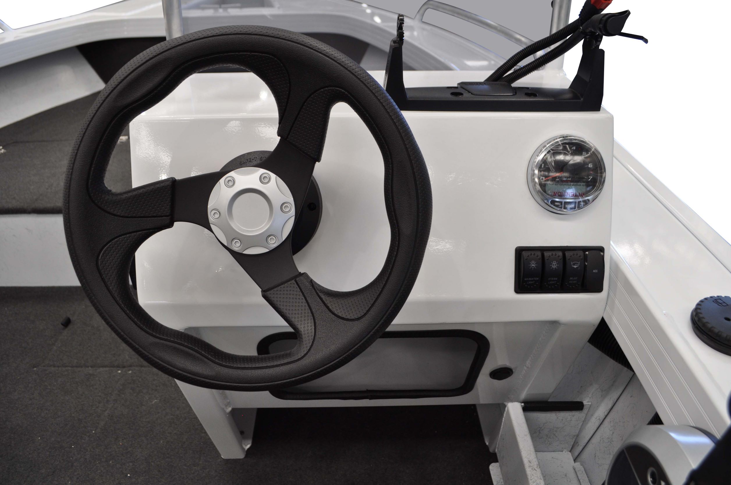 2023 Quintrex 440 Renegade Side Console