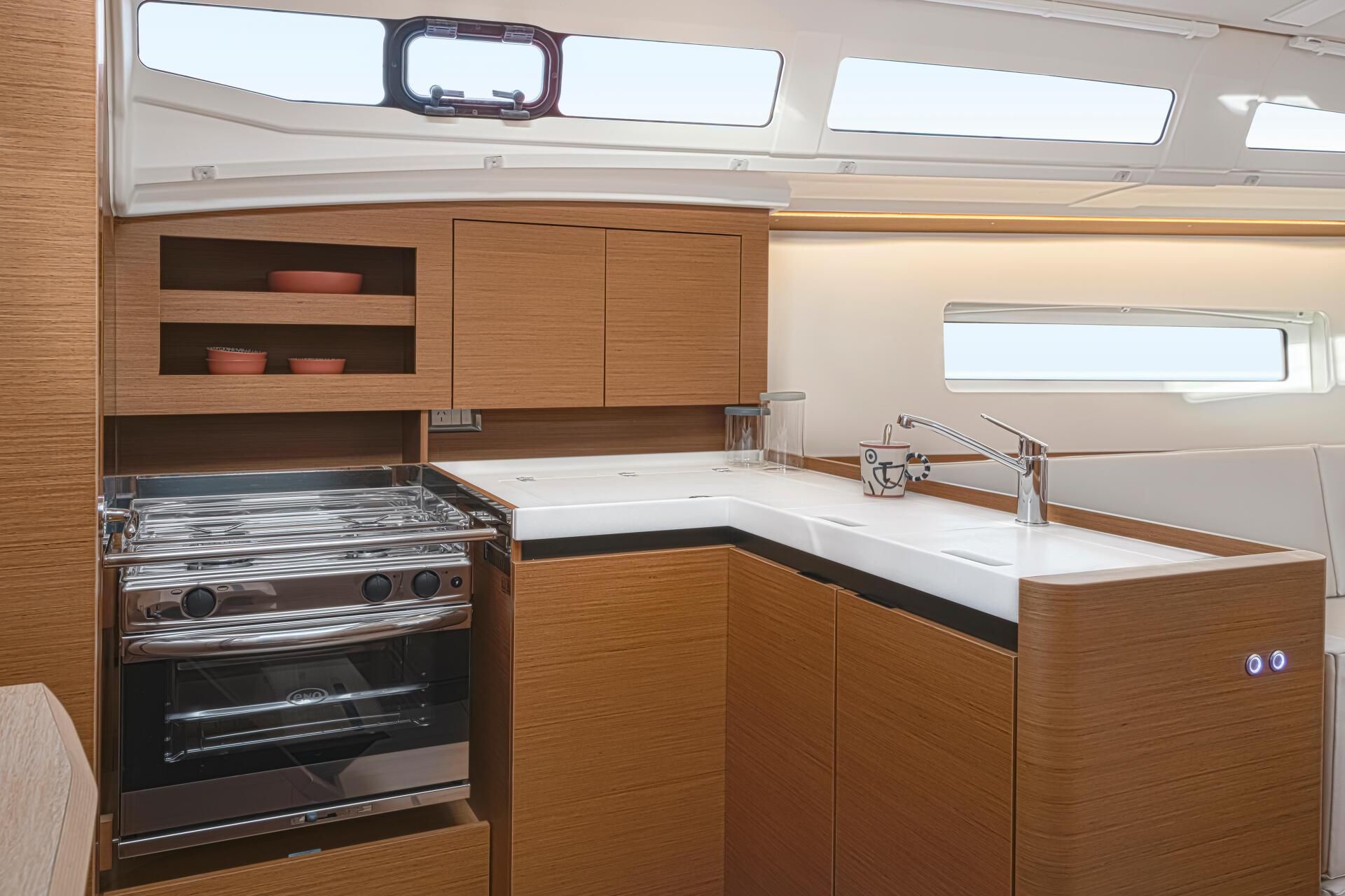 2022 Jeanneau  Sun Odyssey 380