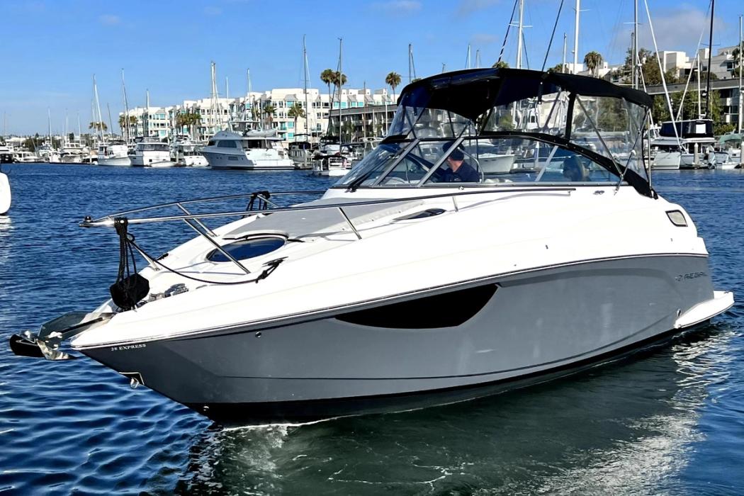 2020 Regal Boats 28 Express