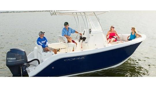 2022 Cobia Boats 201 Center Console