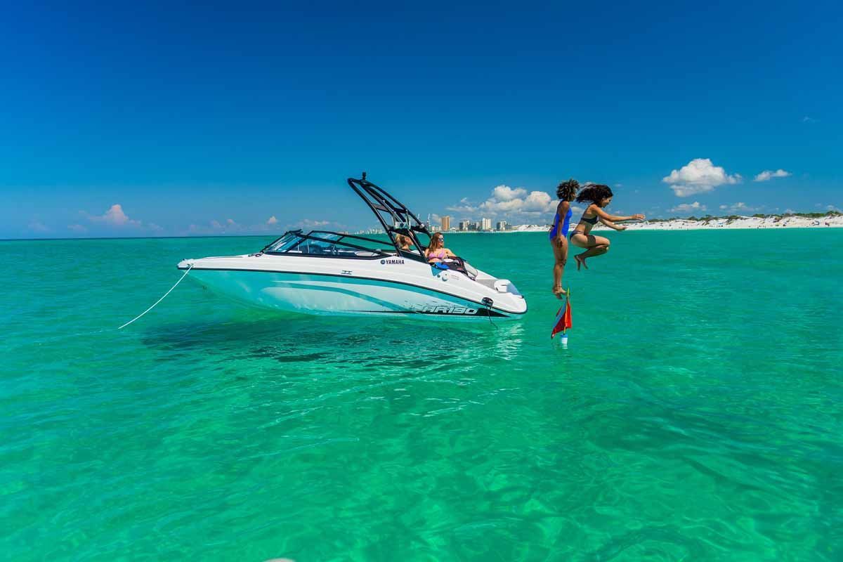 2023 Yamaha Boats AR190