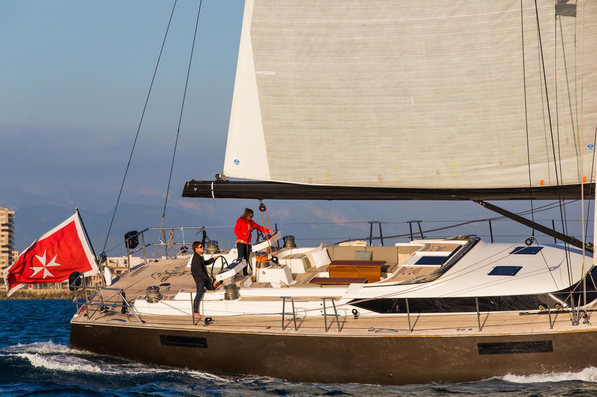 2012 Contest Yachts 72CS