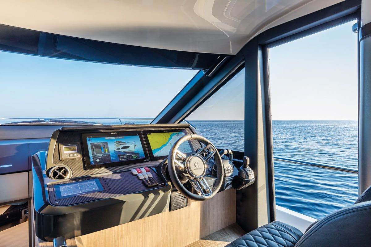 2019 Absolute Yachts 47 FLY
