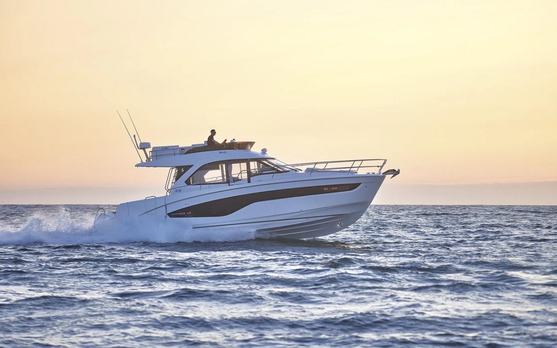 2020 Beneteau Antares 12