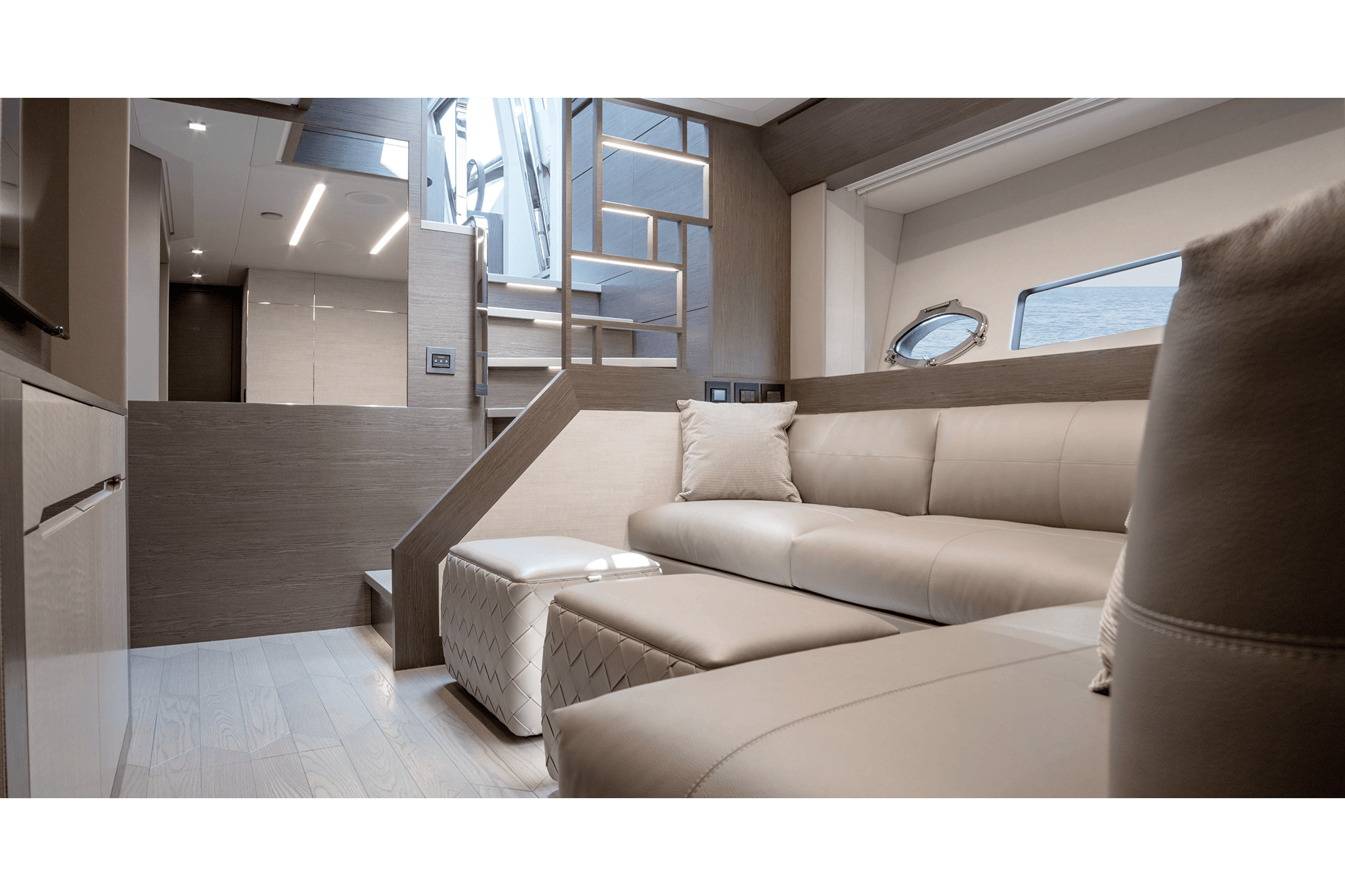 2019 Pershing Yachts 8X