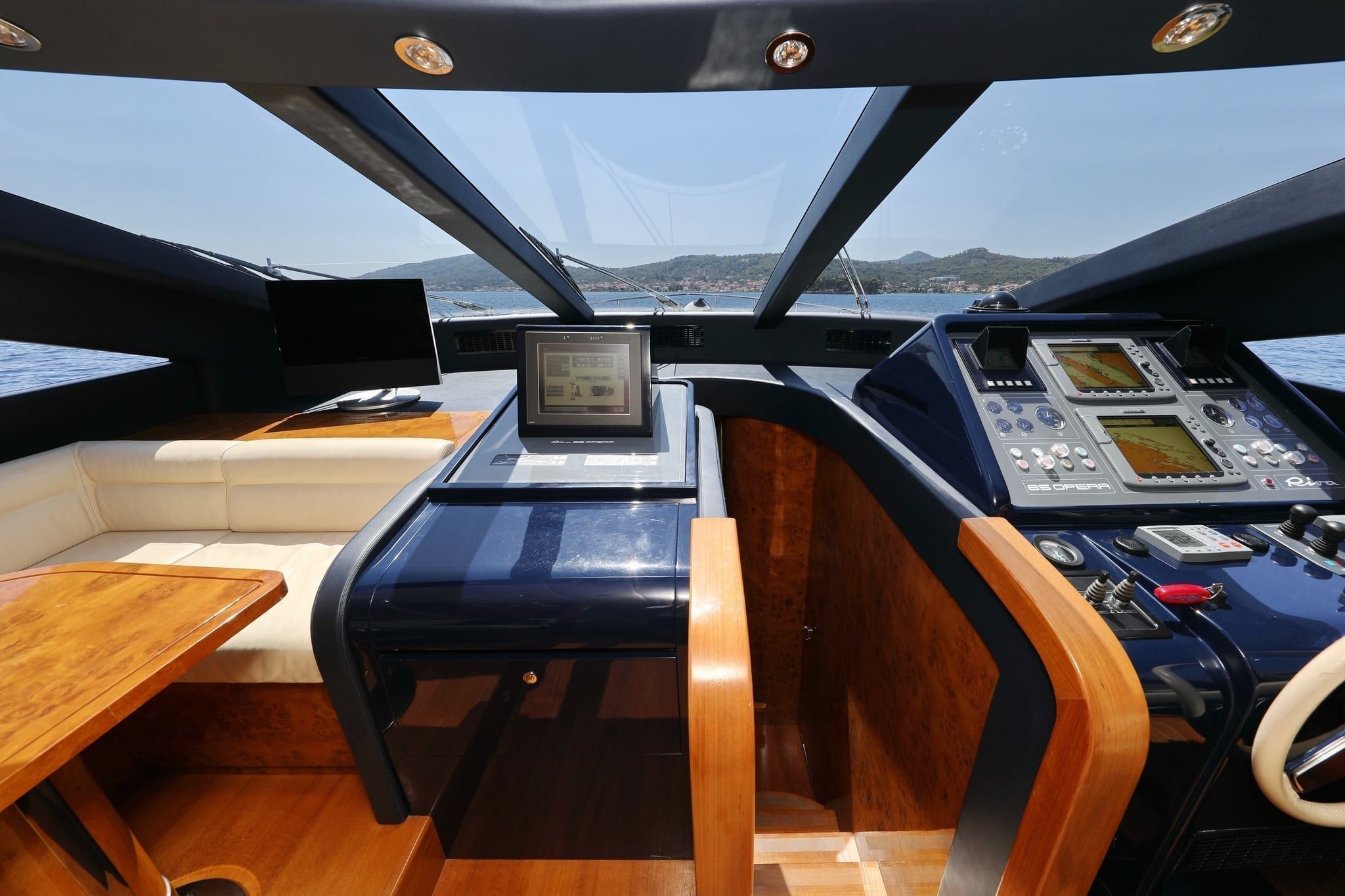2009 Riva Yacht 85 Opera