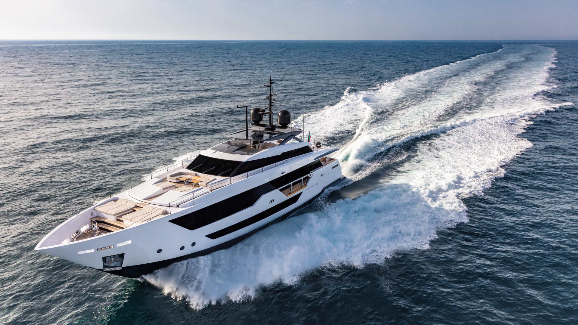 2019 Custom Line 106