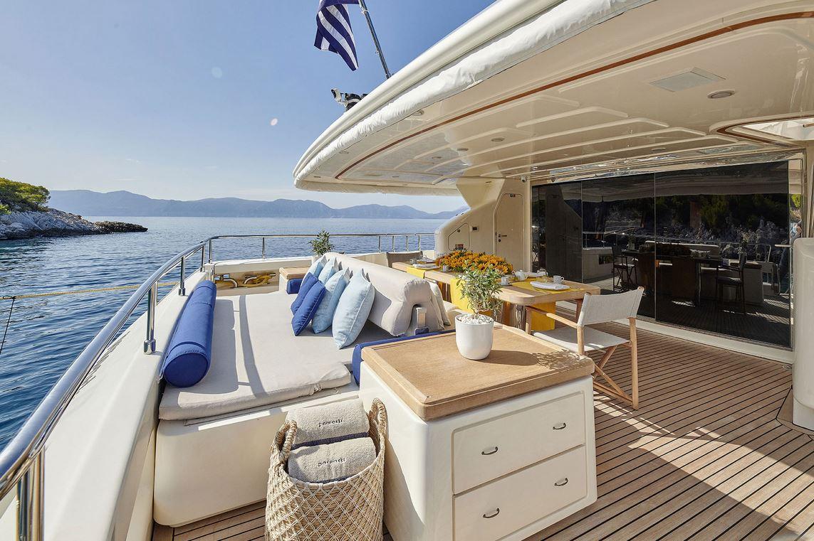 2004 Ferretti Yachts 94 Custom Line