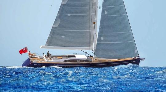 2013 Oyster Yachts 885