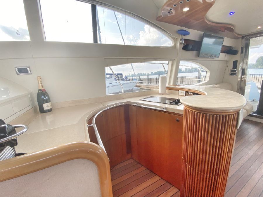 1999 Azimut Yachts 52 Fly