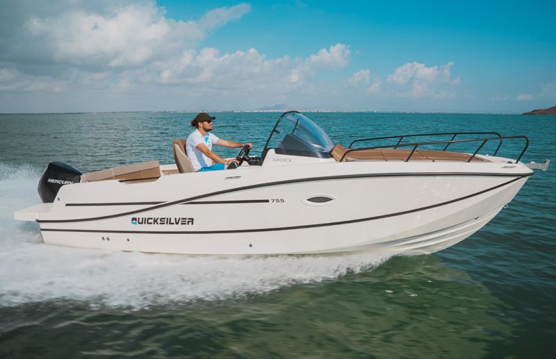 Quicksilver Activ 755 Sundeck, photo 4