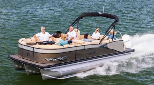 2022 Tahoe Cascade Platinum Rear J Lounge Tritoon & Mercury 3