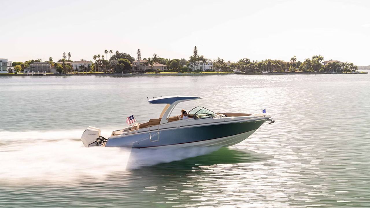 2022 Chris-Craft Launch 31 GT