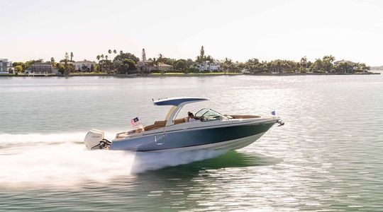 2022 Chris-Craft Launch 31 GT