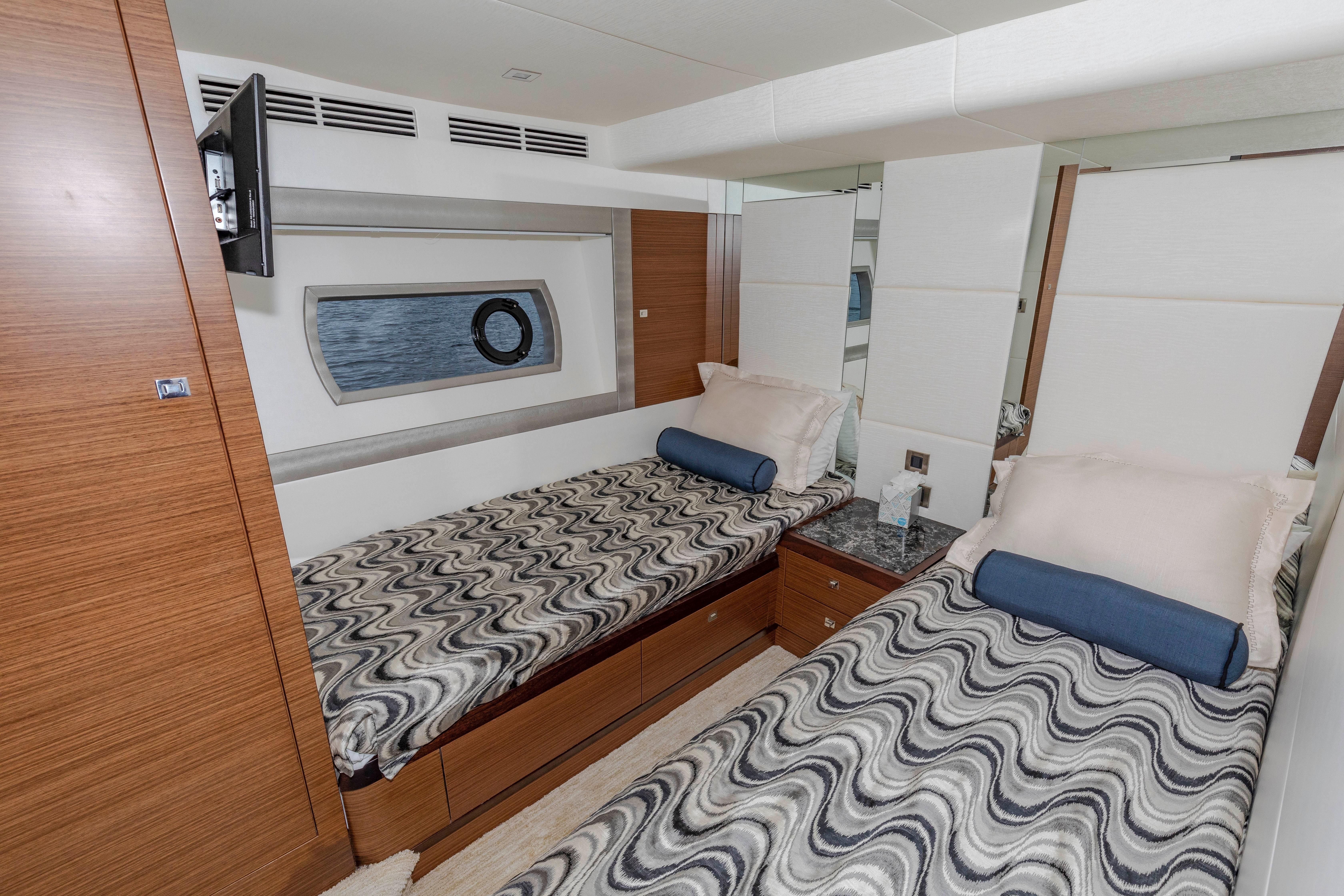 2017 Ocean Alexander 70E