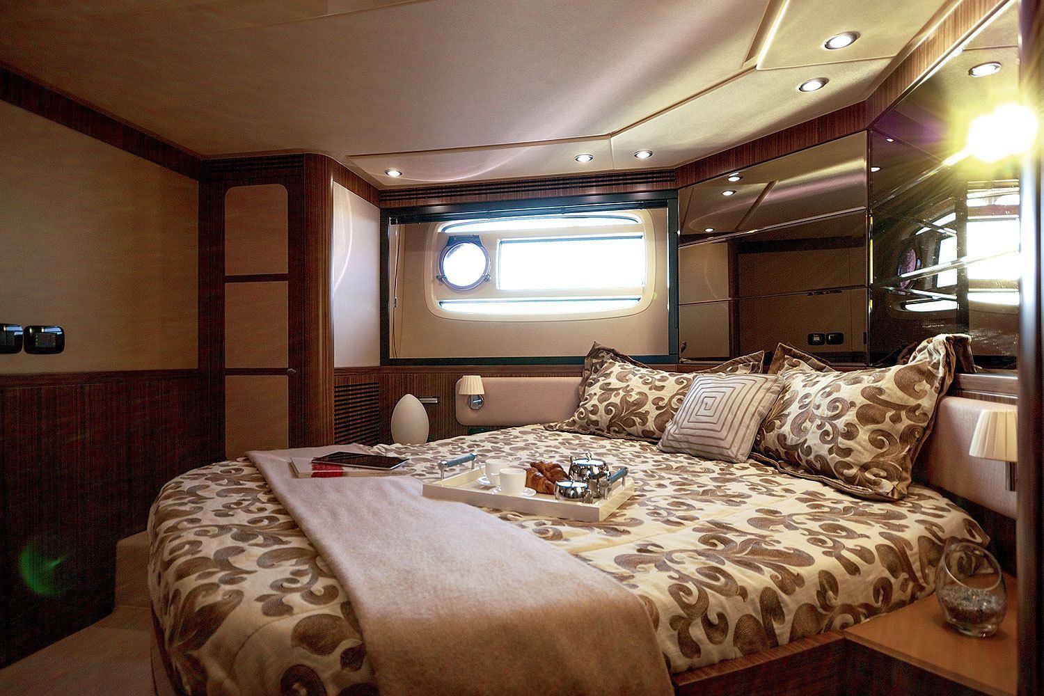 2013 Azimut Yachts Magellano 53