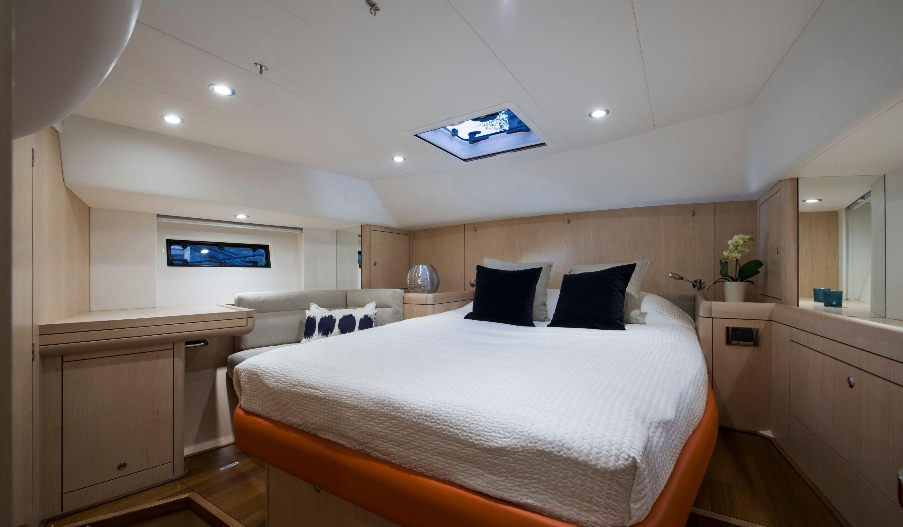 2012 Oyster Yachts 475