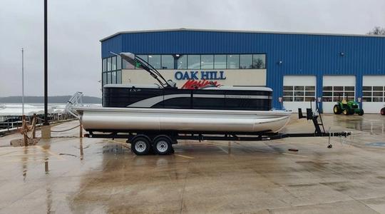 2021 Bennington 23 LXSR