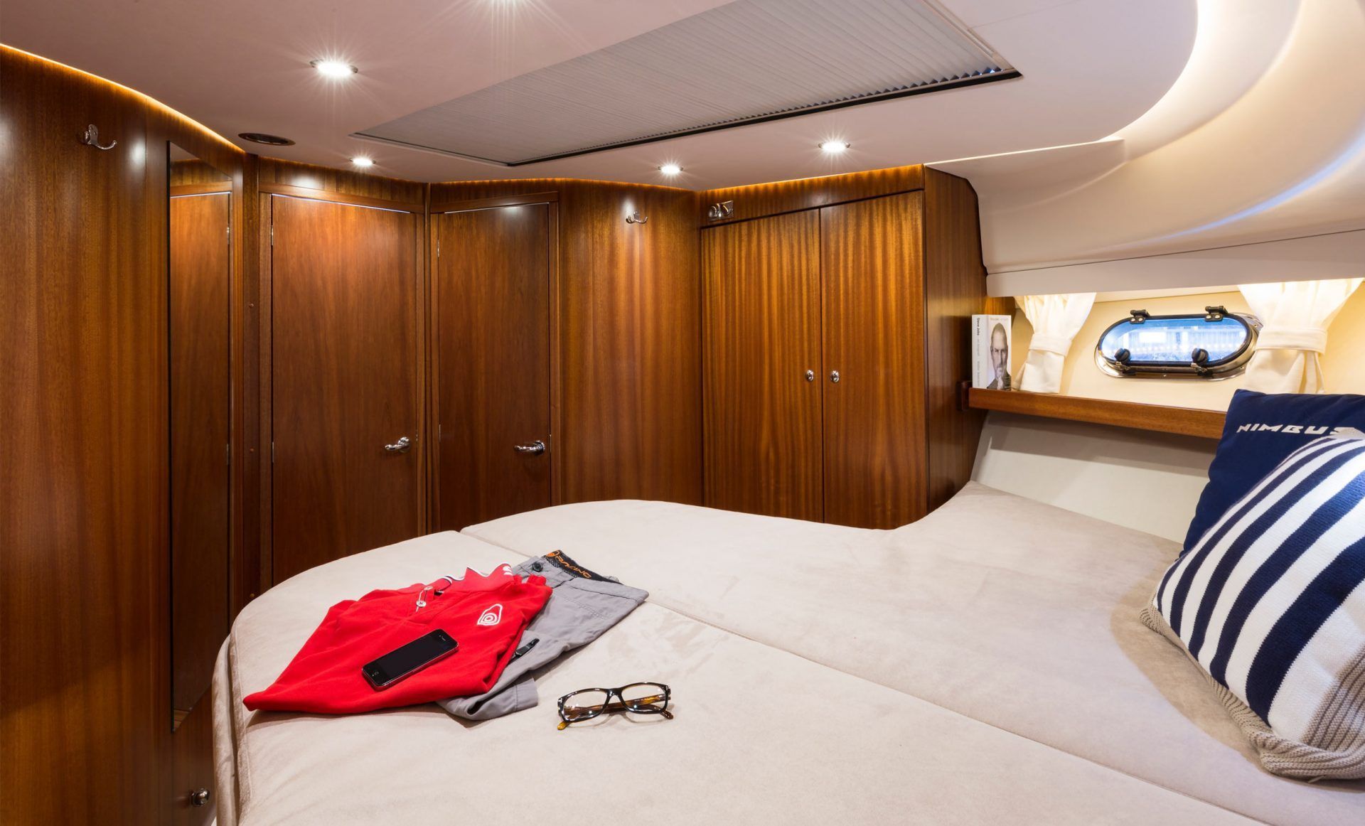 2022 Nimbus 405 Coupe