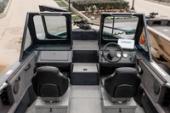 Crestliner 2050 Commander detail