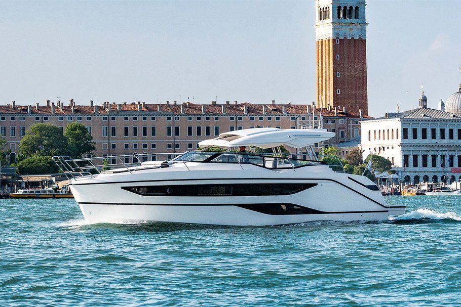 2022 Bavaria Yachts SR36