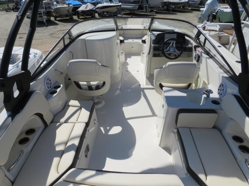 2021 Stingray Boats 231DC