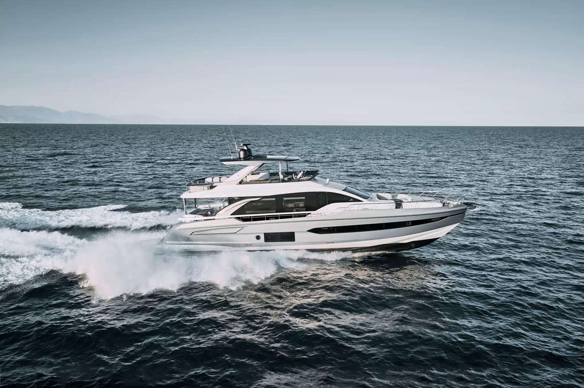 2022 Azimut Yachts 78 Fly