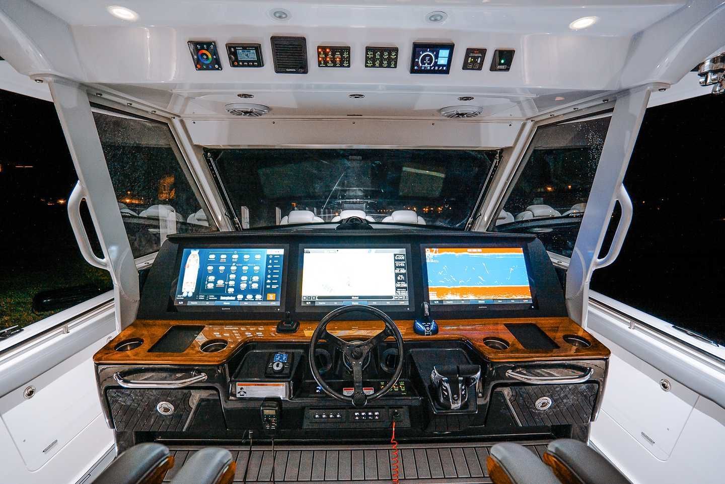 2022 Everglades 455 CC