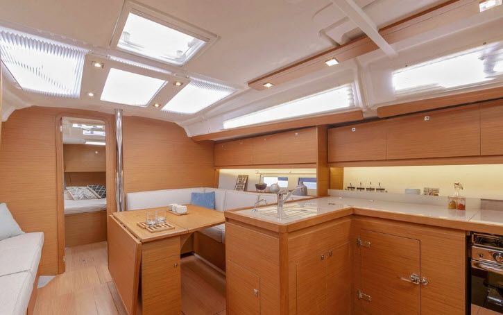 2018 Dufour Yachts 390 Grand Large - Shoal draft