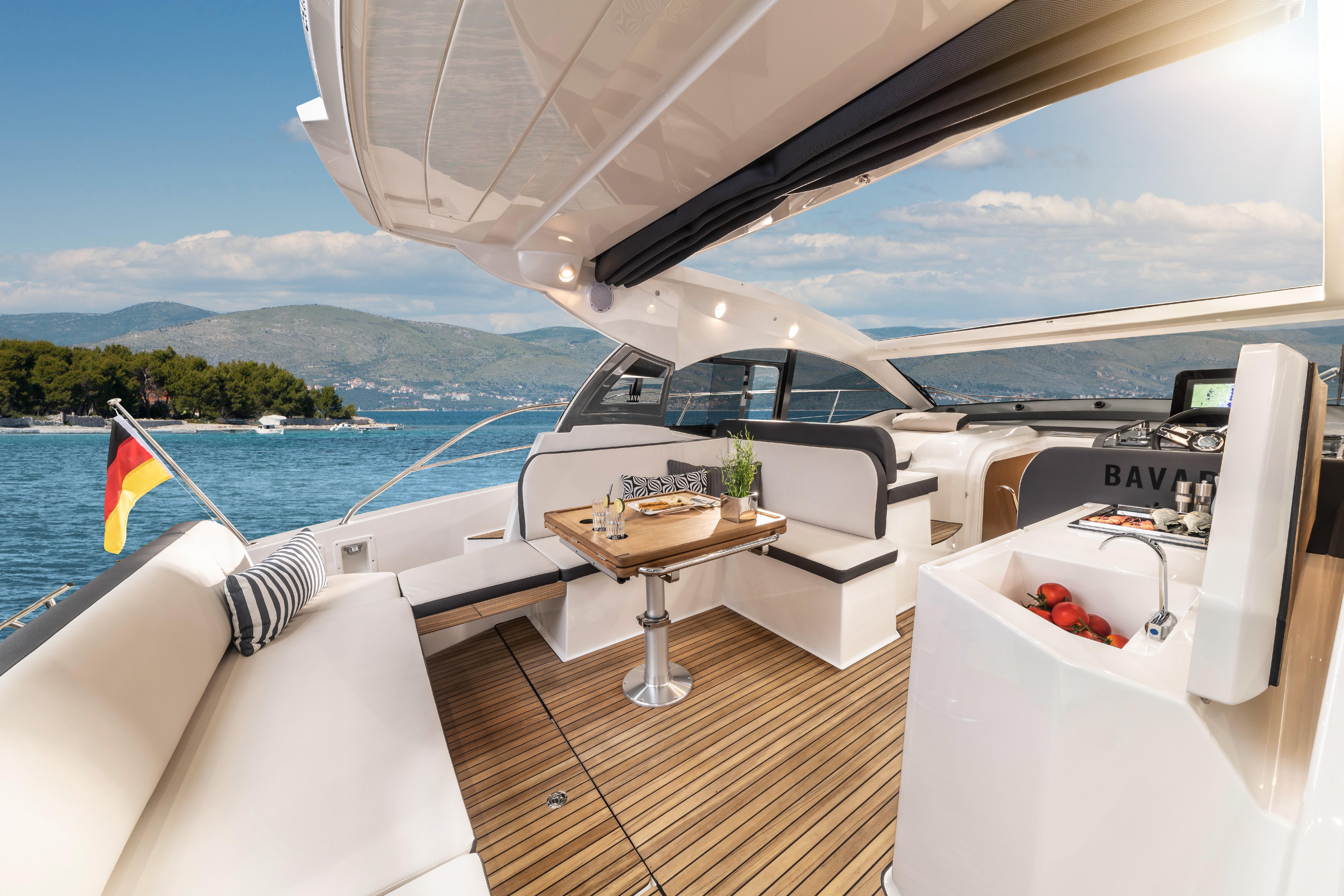 2022 Bavaria Yachts SR41 HT