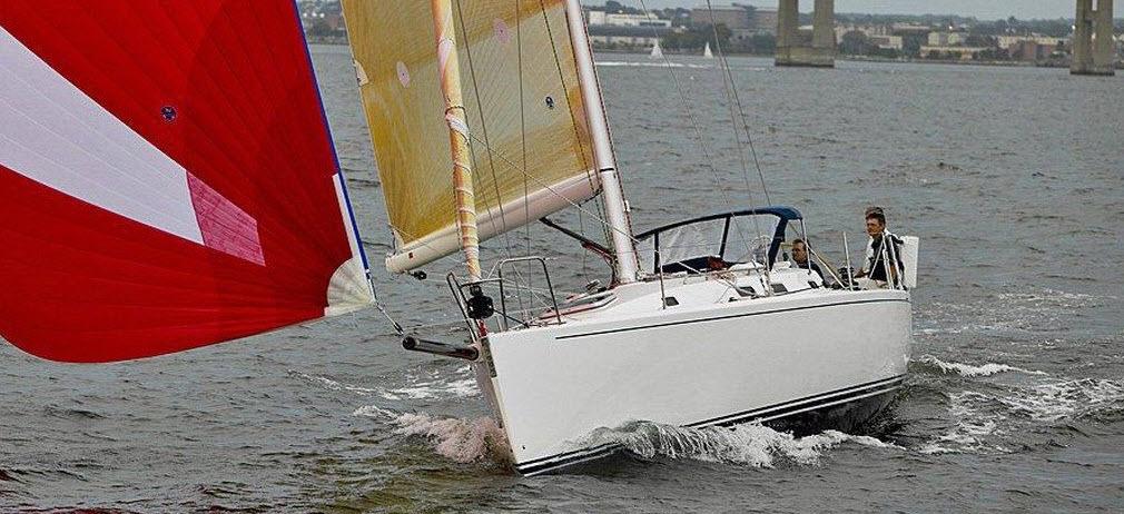 2004 J Boats J/133