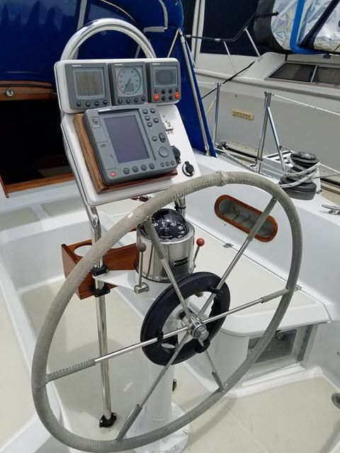 1983 Ericson Yachts 381