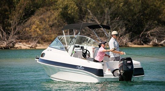 2023 Haines Signature 525F