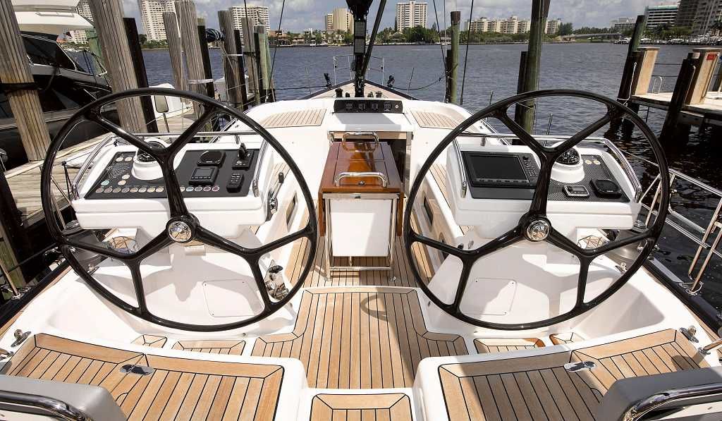 2010 Oyster Yachts 575